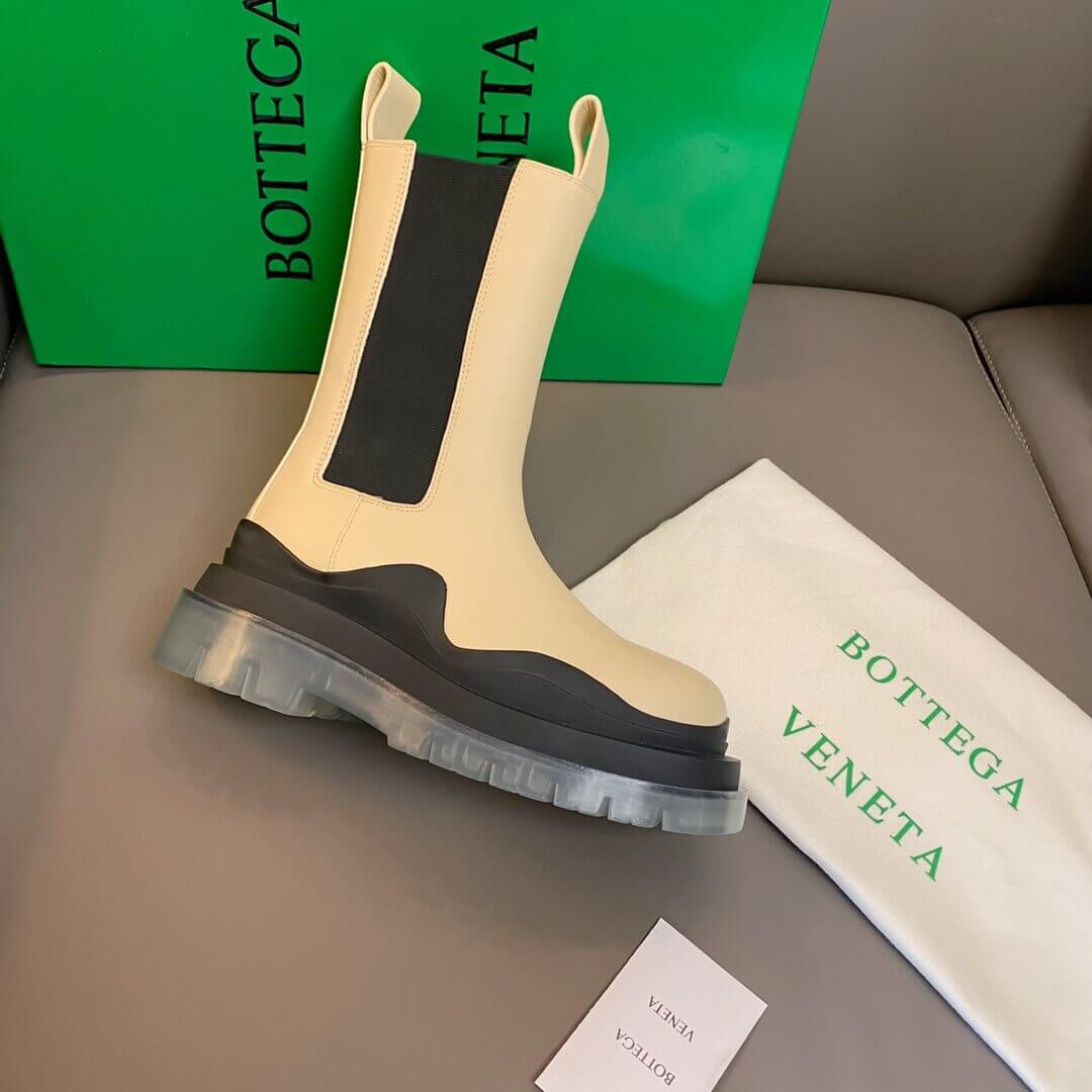 Bottega Veneta Rubber-Trimmed Leather Chelsea Boots Beige