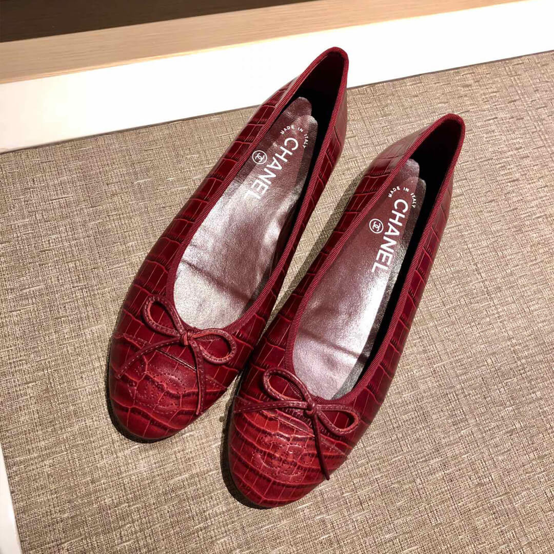 Chanel Crocodile Patent CC Cap Toe Flats Ballerinas G02819