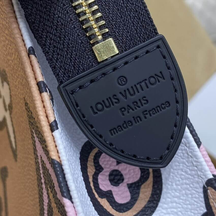 Louis Vuitton Toiletry Pouch 26 M80751 M80752