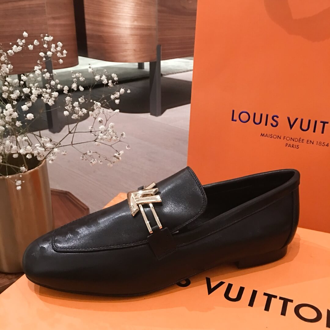Louis Vuitton Leather Upper Case Line Loafer 1A4XD2