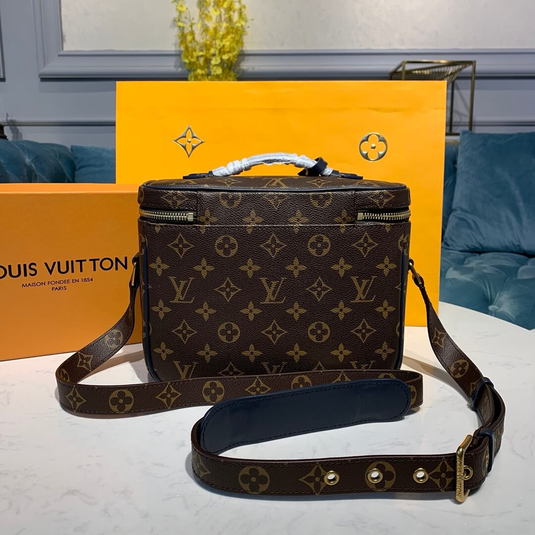 Louis Vuitton Monogram Canvas New Camera Bag M44937