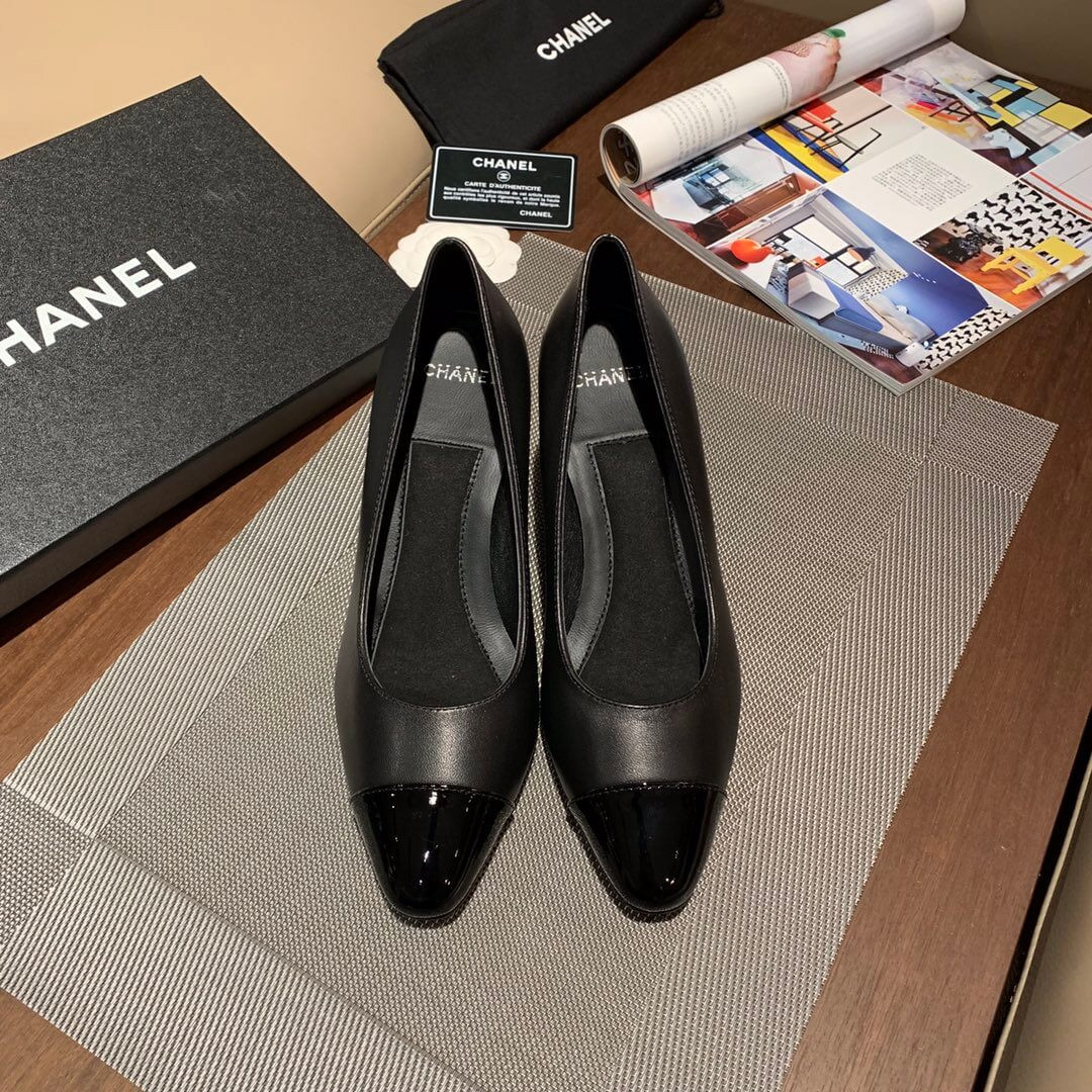 Chanel Klassische Pumps G35802
