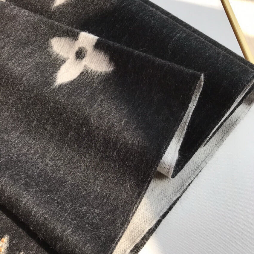 Louis Vuitton Studdy Reykjavik Scarf M71588 Black