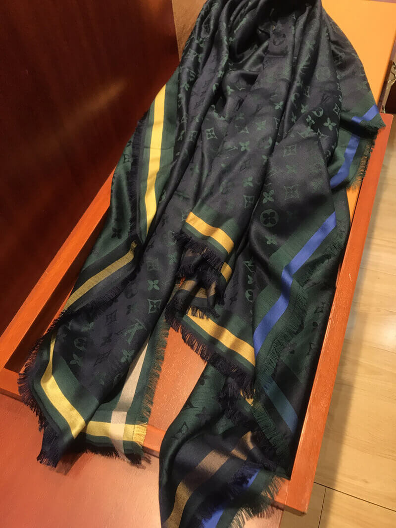 Louis Vuitton Monogram Shine Shawl 3505