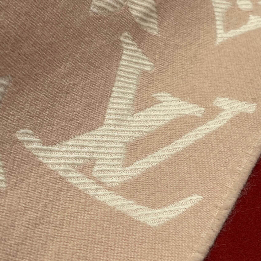 Louis Vuitton Simply LV Scarf M76966