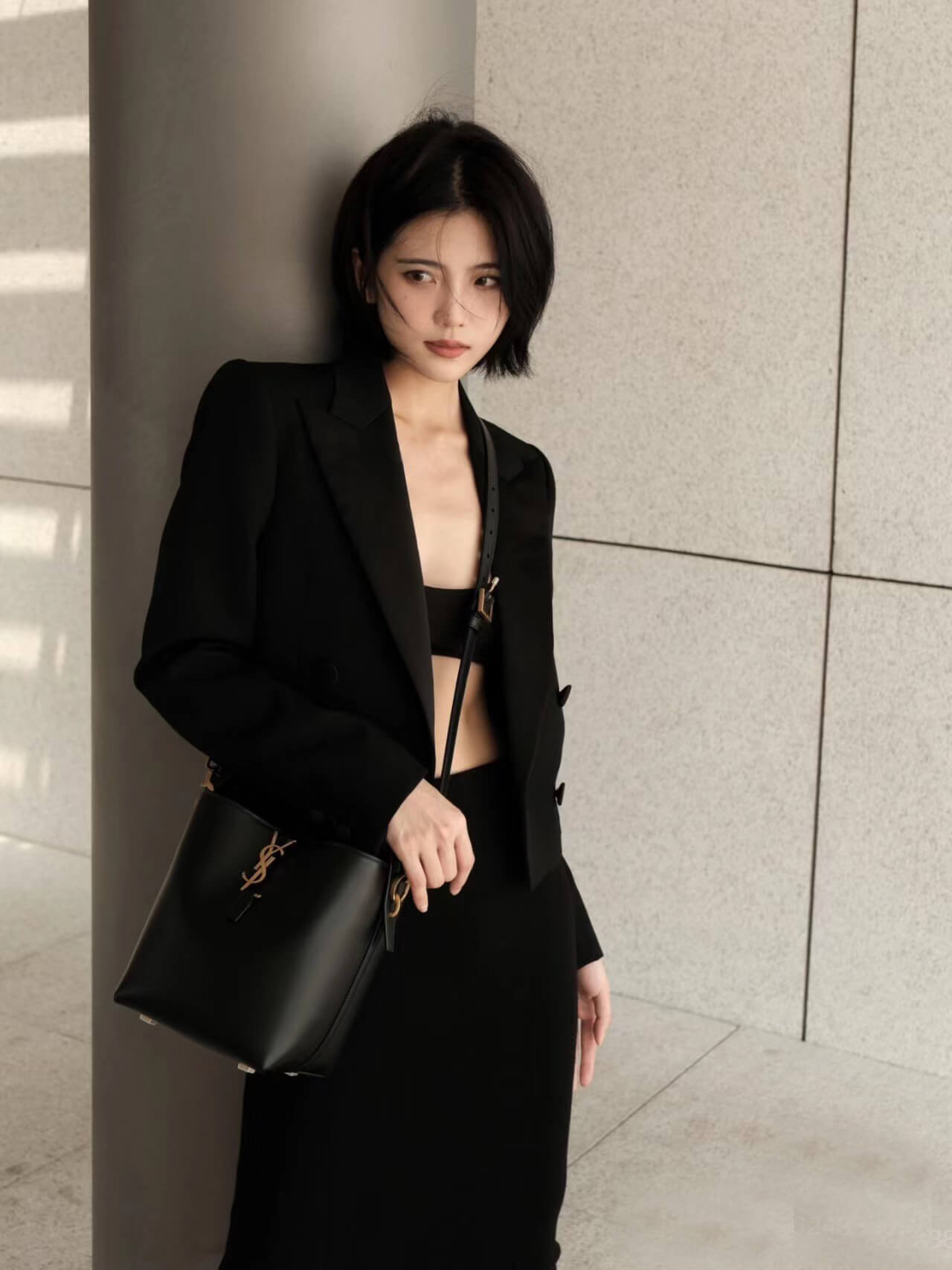 Saint Laurent Le 37 Small Bucket Bag 749036