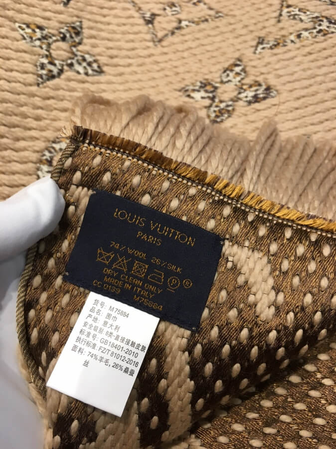 Louis Vuitton Monogram Giant Jungle Logomania Scarf M75884