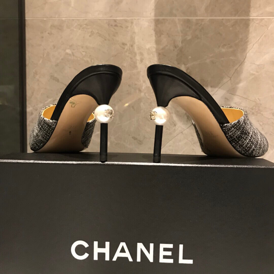 Chanel CC Tweed Pearl Mules G383421