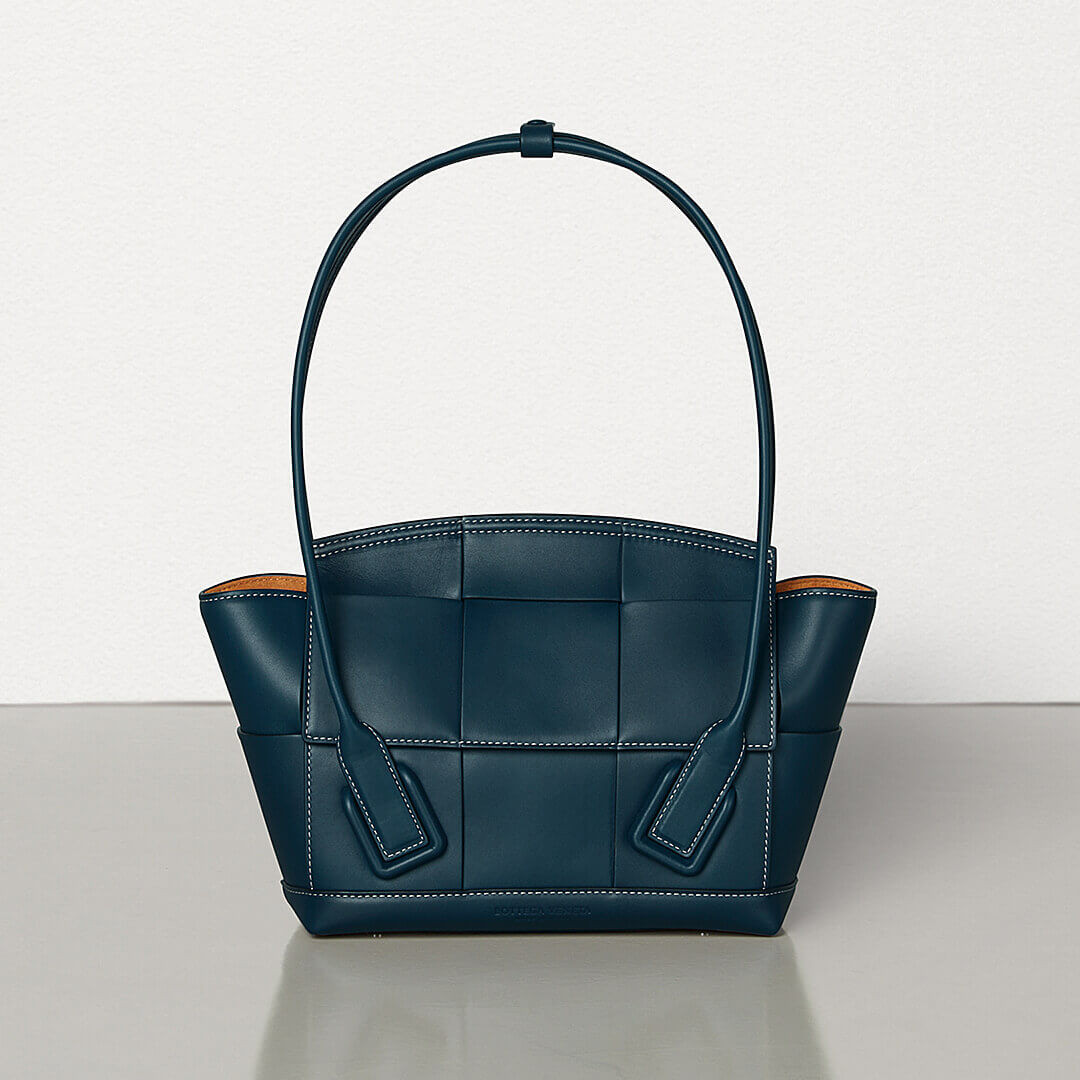 Bottega Veneta Small Arco In Smooth Weave 575943