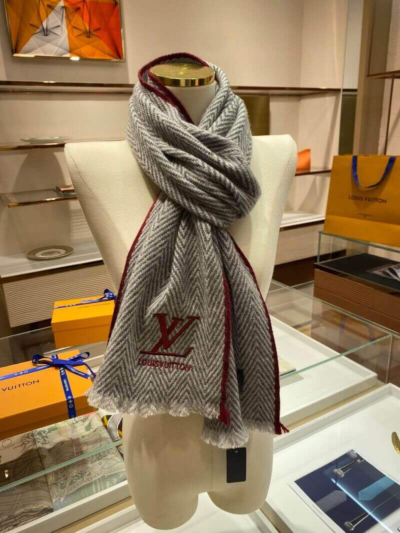 Louis Vuitton Cashmere Scarf M71040