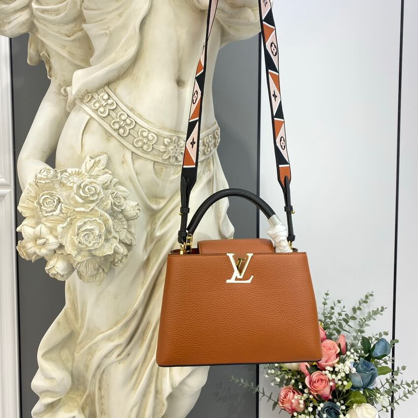 Louis Vuitton Capucines BB M59266 Gold/Noir