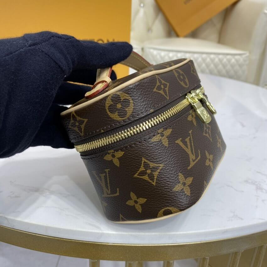Louis Vuitton Monogram Canvas Nice Mano Toiletry Pouch M44936