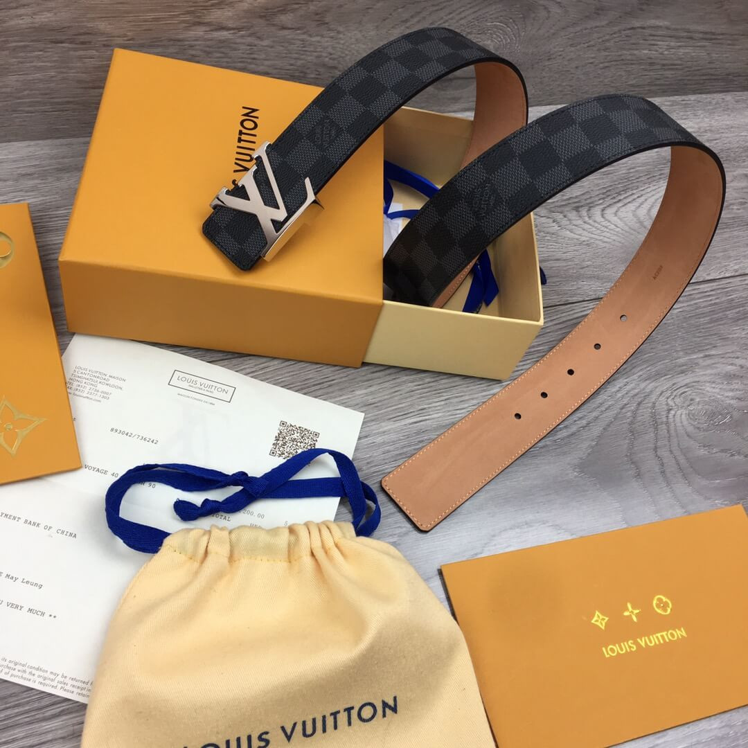 Louis Vuitton Initiales 40mm Belt M9823
