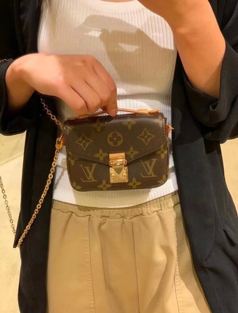 Louis Vuitton Monogram Canvas Micro Metis Bag M81267