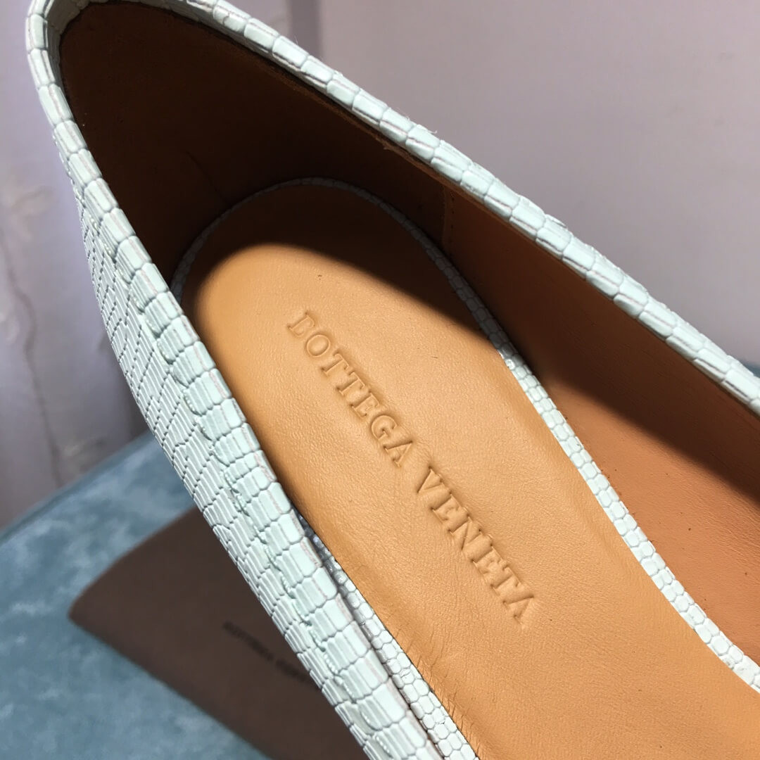 Bottega Veneta Madame Lizard Leather Pumps 592037