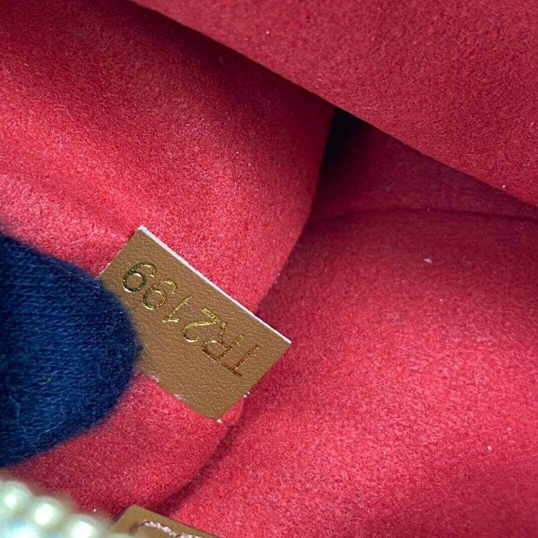 Louis Vuitton Beach Pouch M68599