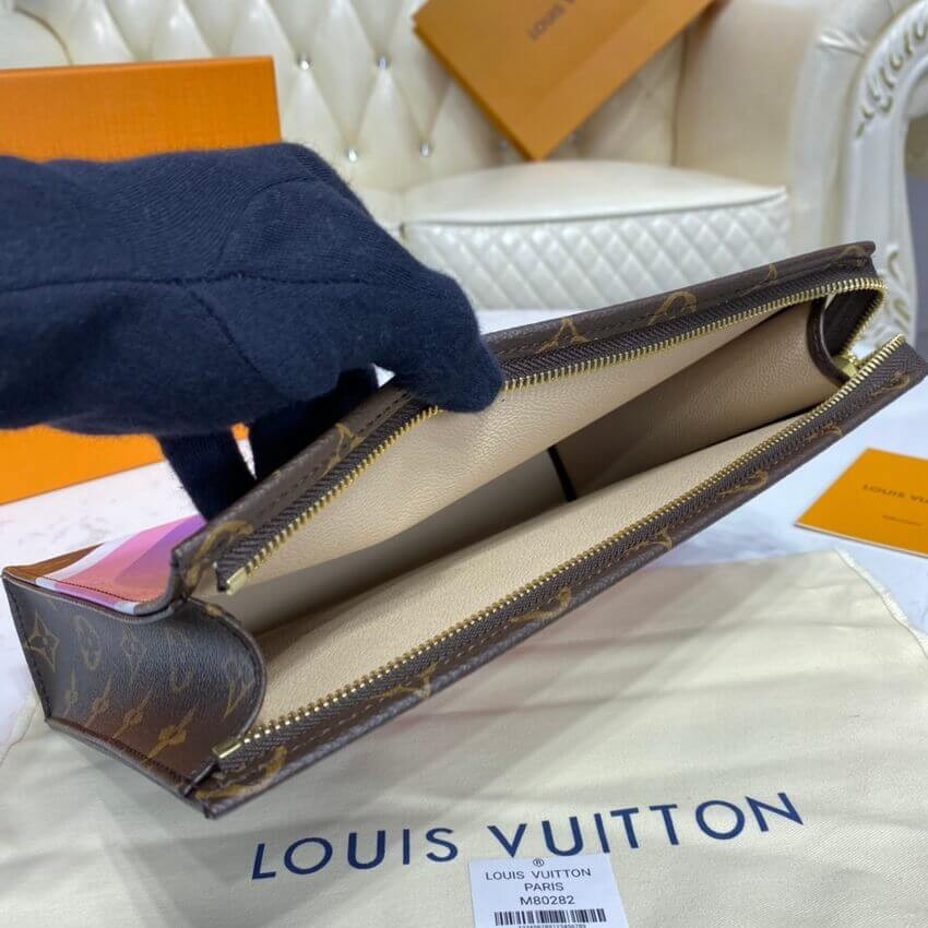 Louis Vuitton Game On Toiletry Pouch 26 M80282