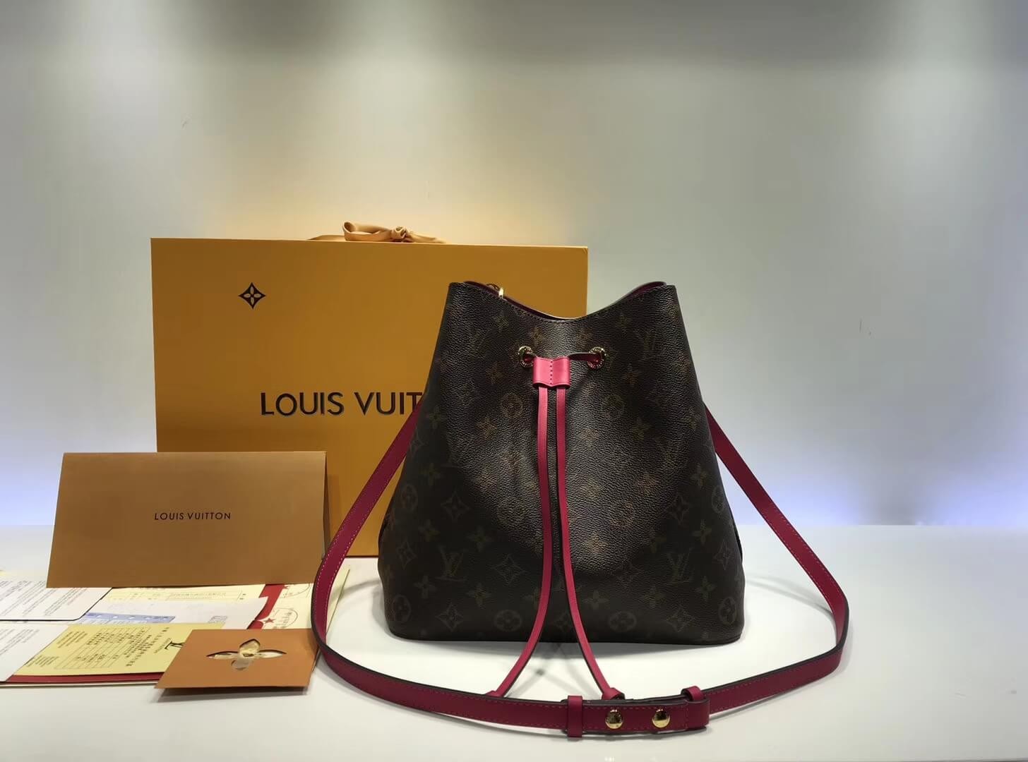 Louis Vuitton Monogram Canvas NeoNoe M44021