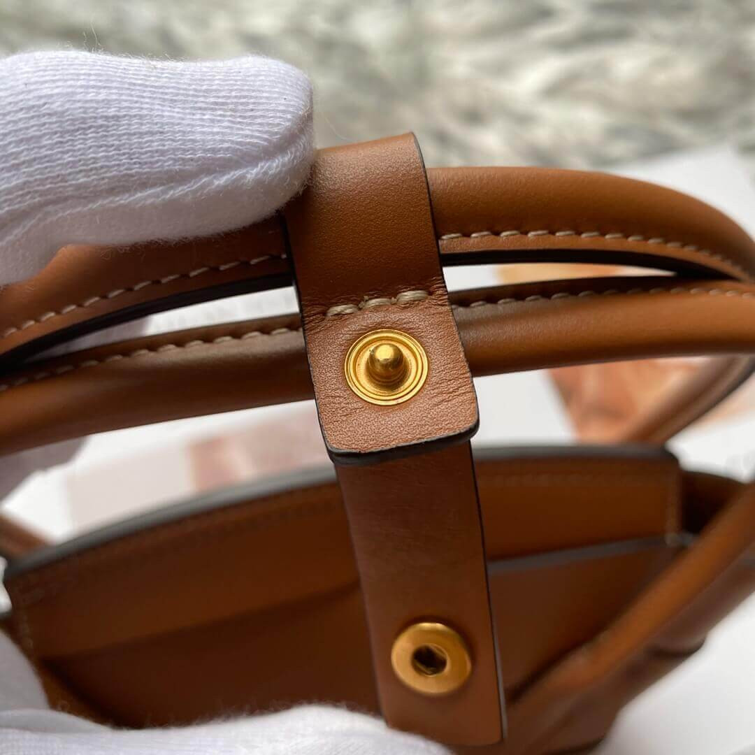 Bottega Veneta Mini Arco In Smooth Calfskin 600606