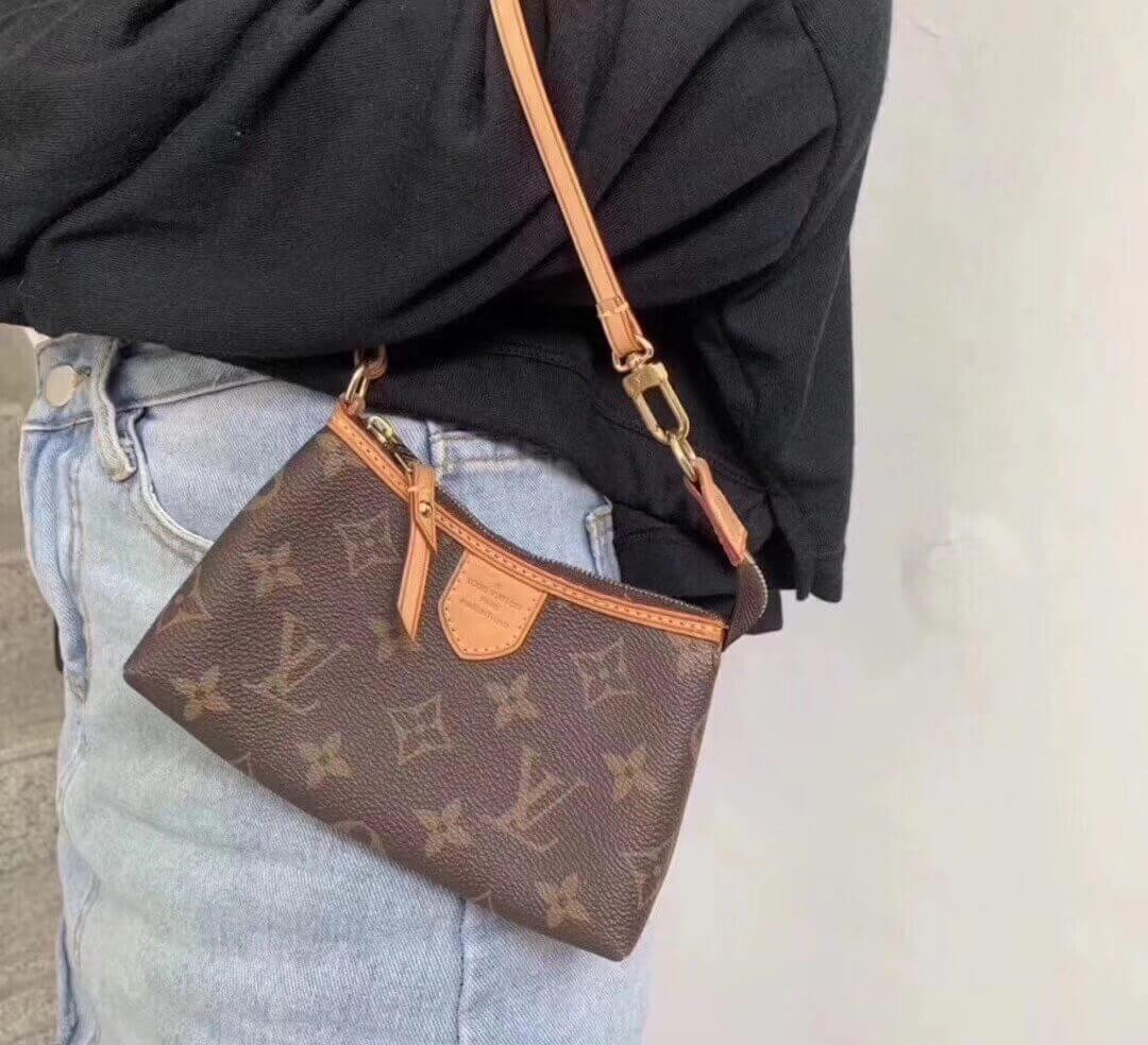 Louis Vuitton Mini Pochette Delightful M40309