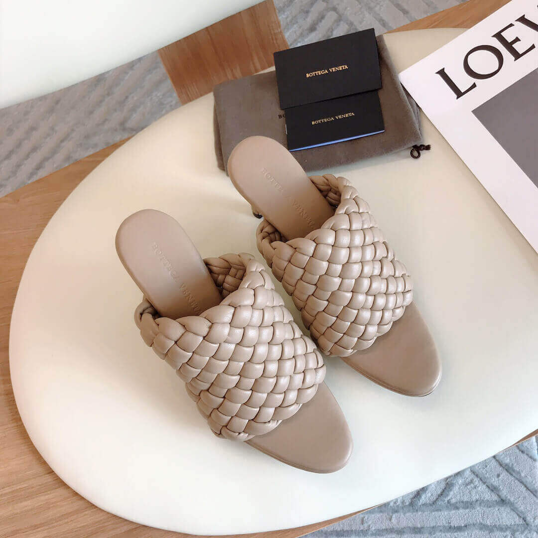 Bottega Veneta BV Curve Sandals 621340 Tapioca