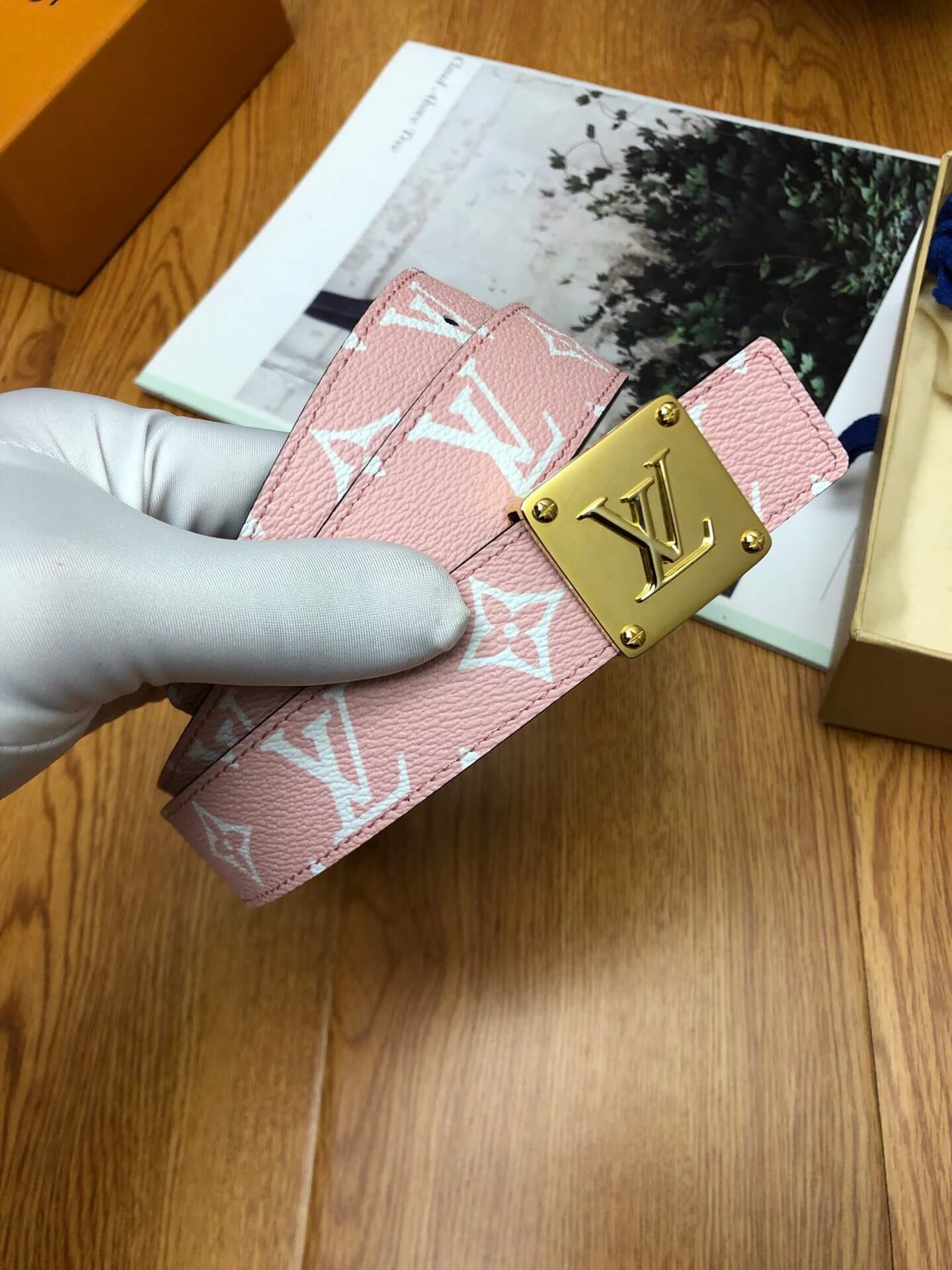 Louis Vuitton Iconic 30mm Reversible Belt M0149 Pink/Red