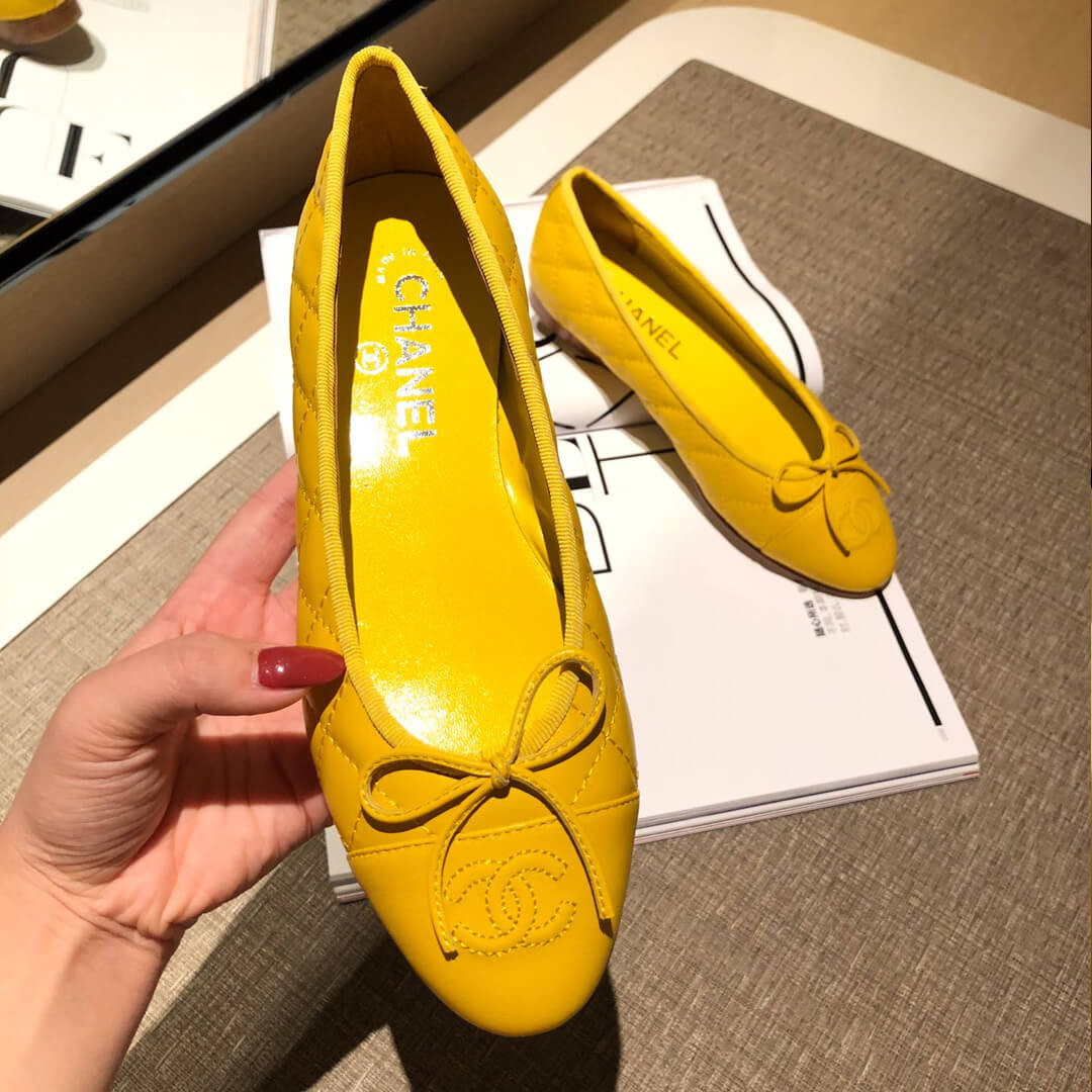 Chanel CC Quilted Leather CC Cap Toe Ballerinas G02819