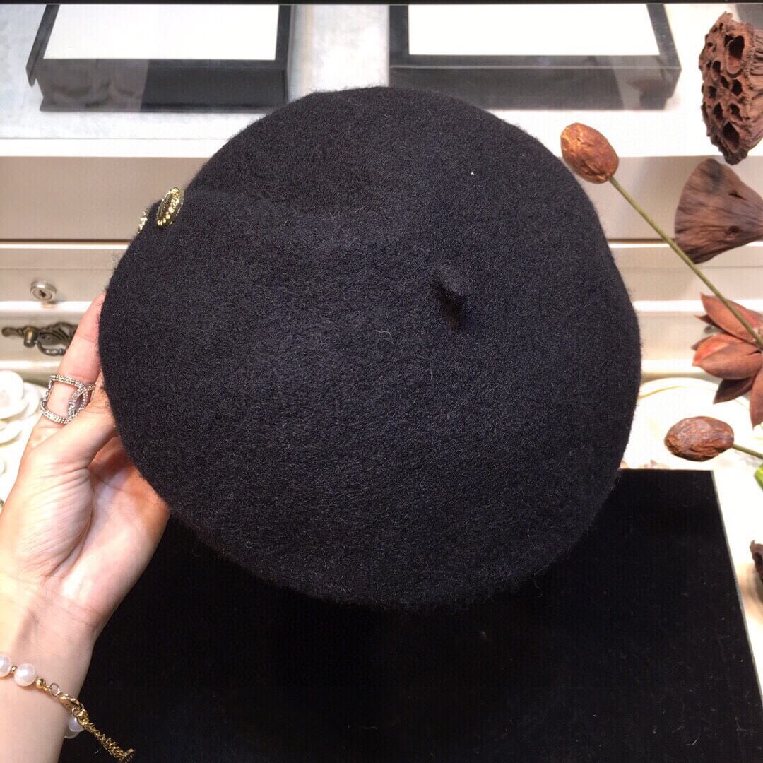 Louis Vuitton Wool Beret 1102