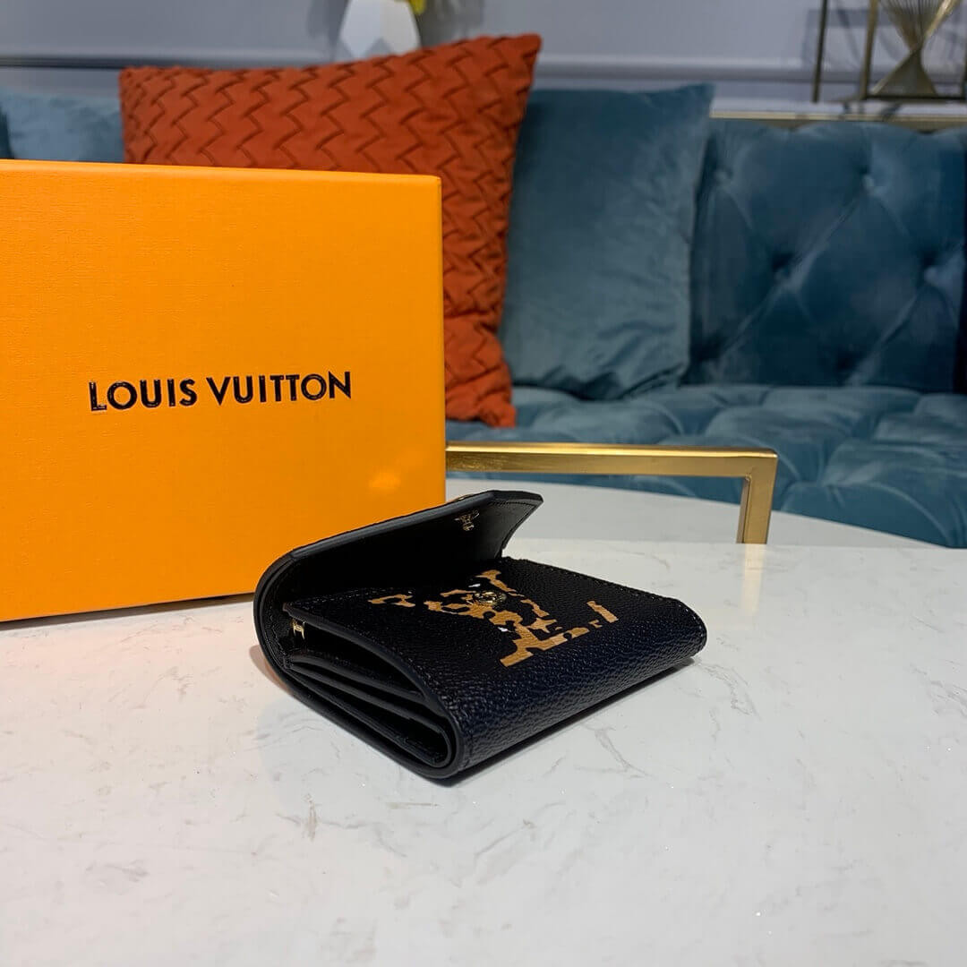 Louis Vuitton Monogram Giant Jungle Zoe Wallet M62933