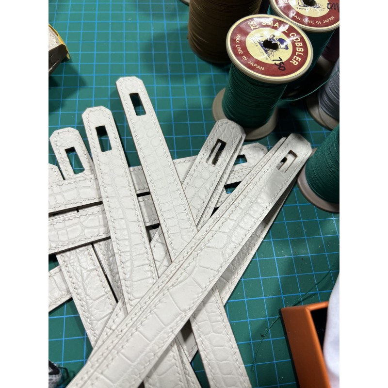 Hermes bag making process Bk25/30 milkshake white touch    The process of making crocodile skin pattern