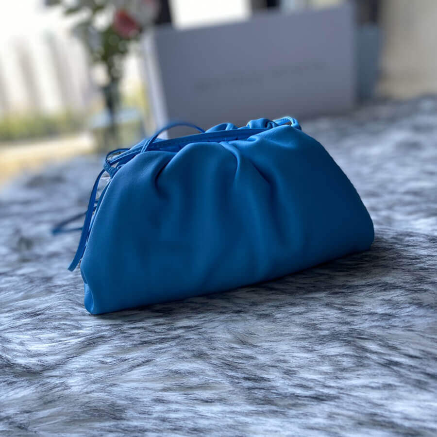 Bottega Veneta The Pouch 20 in Butter Calf Leather 570927