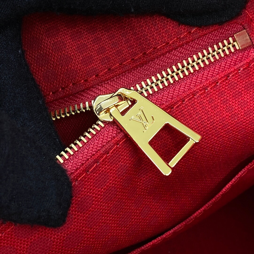 Louis Vuitton Yayoi Kusama OnTheGo MM M46379