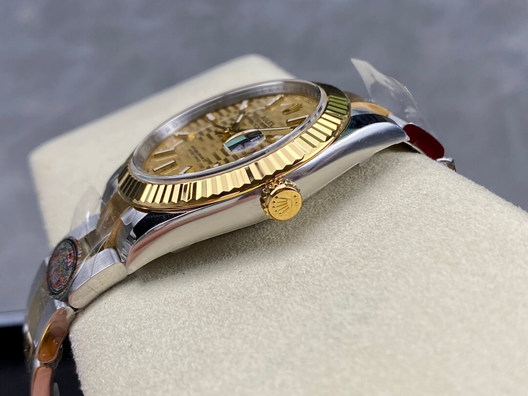 Rolex Datejust 41mm Oystersteel and Yellow Gold Automatic Fluted Bezel