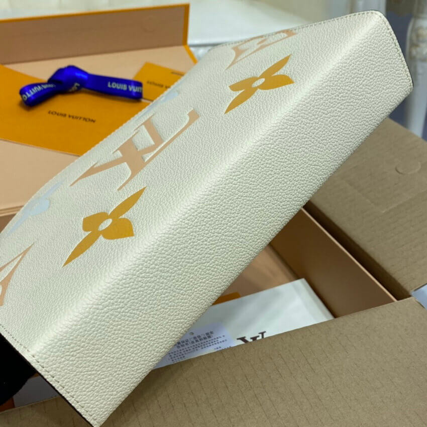 Louis Vuitton Toiletry Pouch 26 M80504