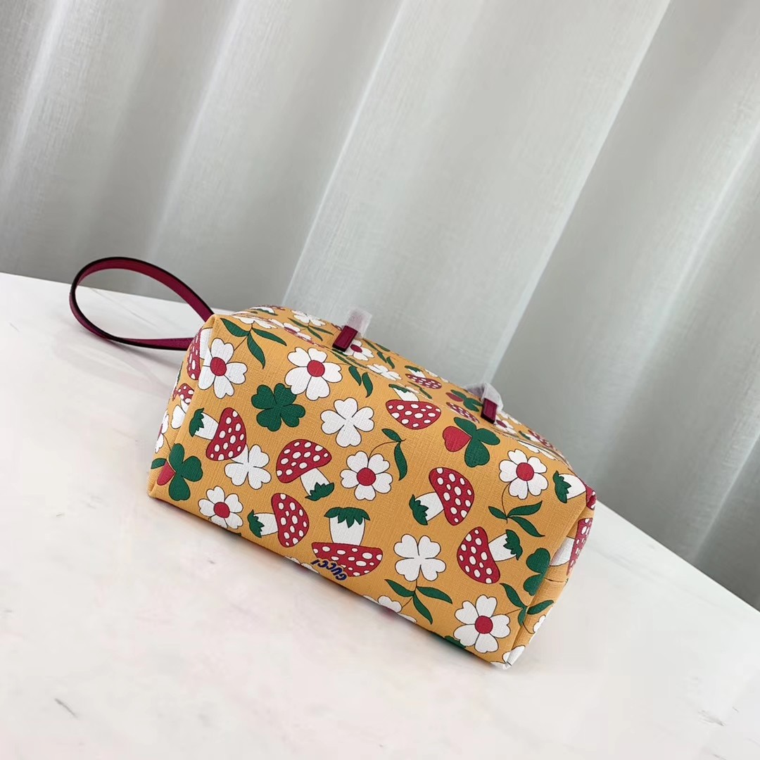 Gucci Childrens Flower Mushroom-Print Tote 410812