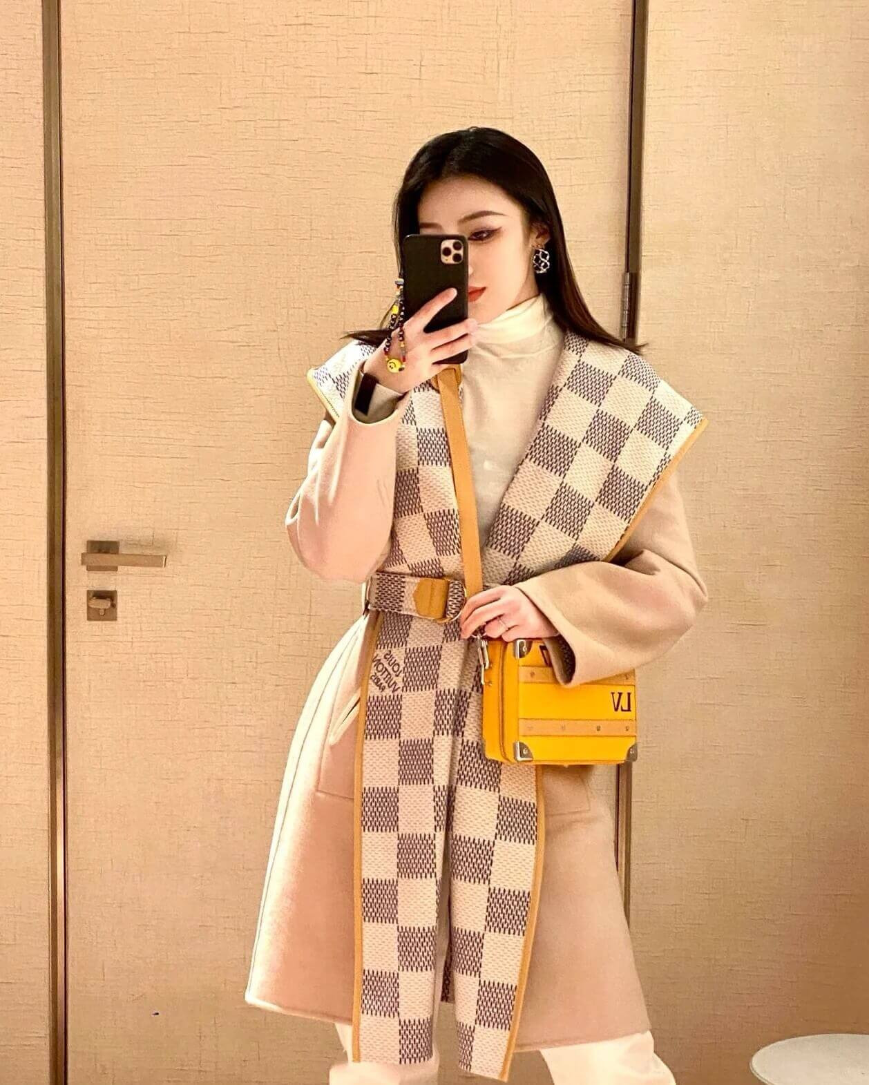 \Louis Vuttion Handle Soft Trunk M59669