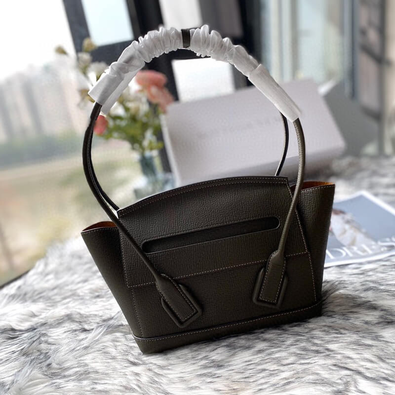 Bottega Veneta Small Arco In Grainy Calfskin 580725