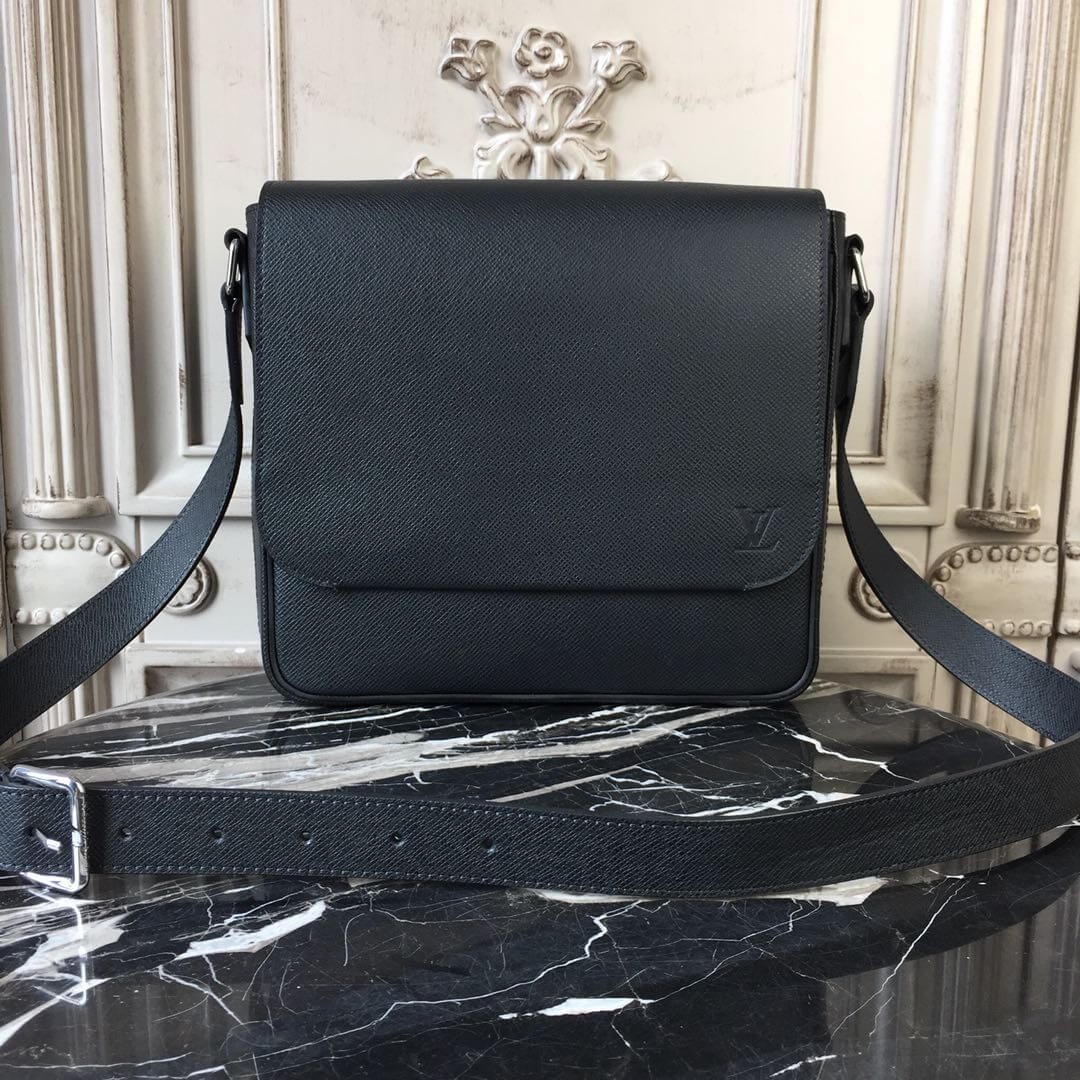 Louis Vuitton Taiga Leather Ardoise Roman PM M30619