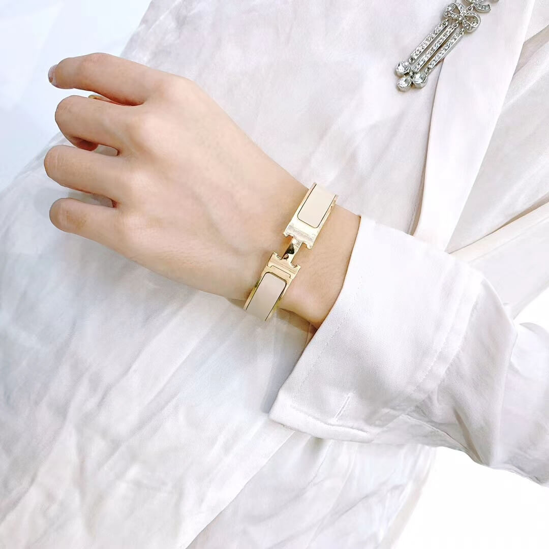 Hermes Narrow Clic H Bracelet Light Pink