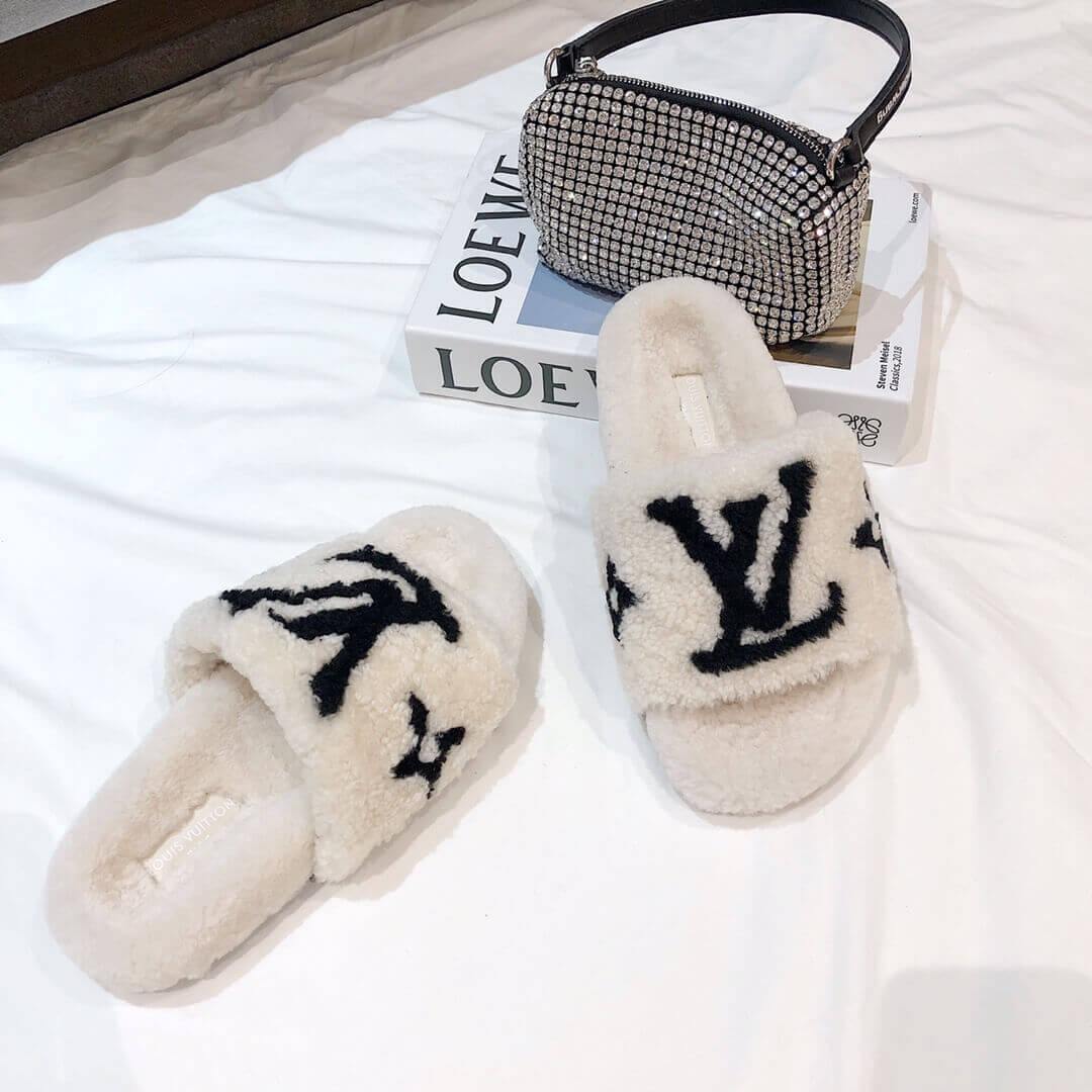Louis Vuitton Bom Dia Flat Mules Shearling 1A8CXB