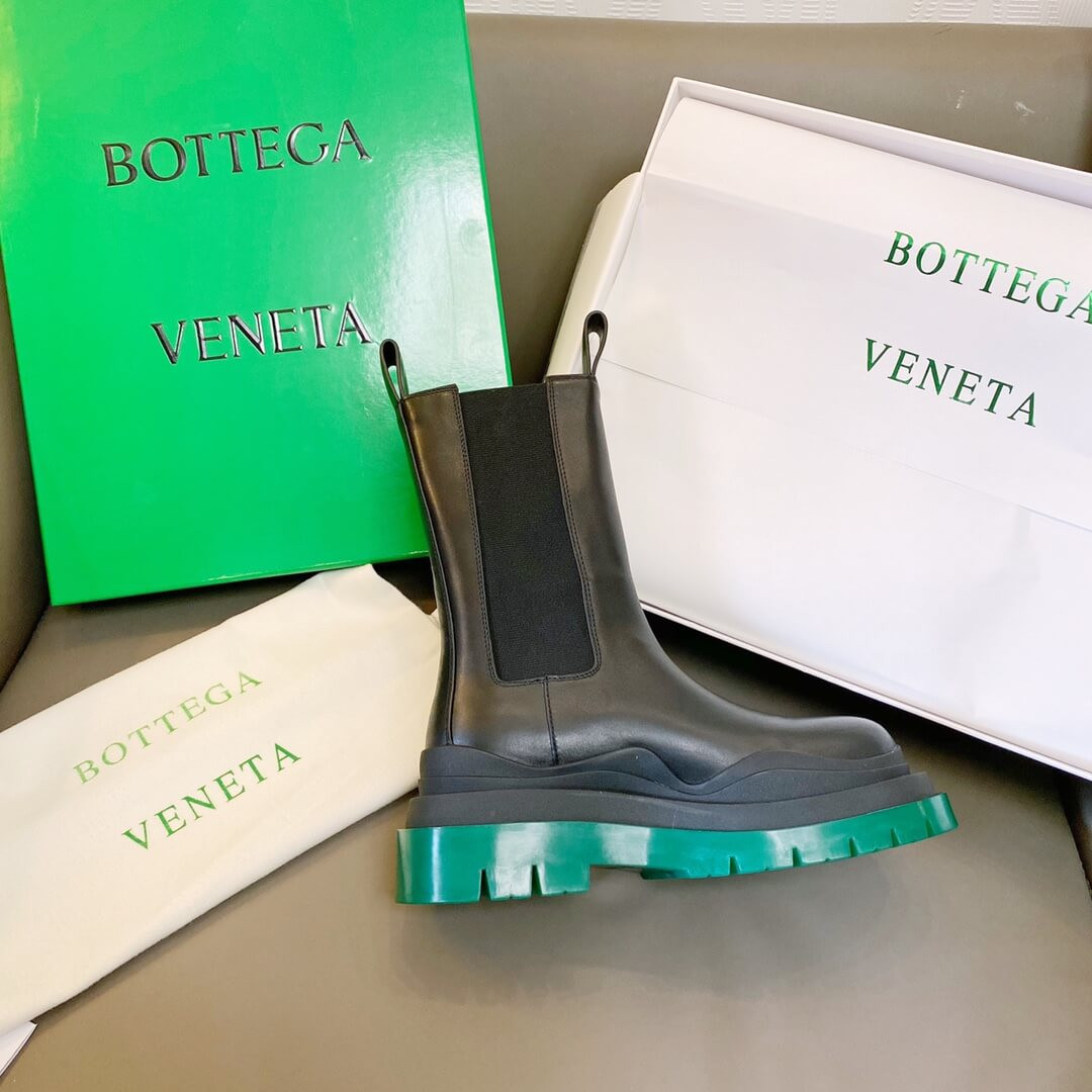 Bottega Veneta Rubber-Trimmed Leather Chelsea Boots Black/Green