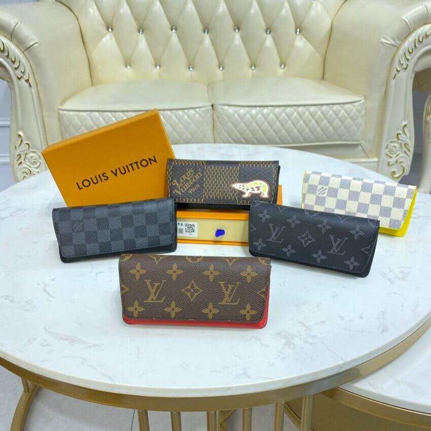 Louis Vuitton Damier Azur Woody Glasses Case GI0388