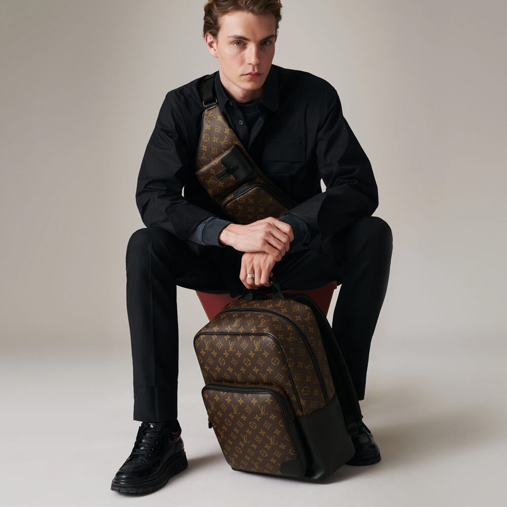 Louis Vuitton Dean Backpack M45335