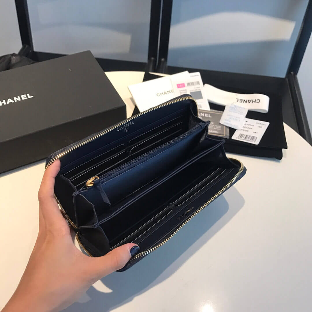 Chanel 19 Long Zipped Wallet AP0946
