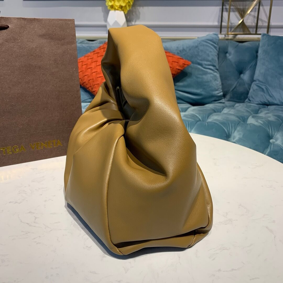 Bottega Veneta The Shoulder Pouch Small Leather Bag 610524