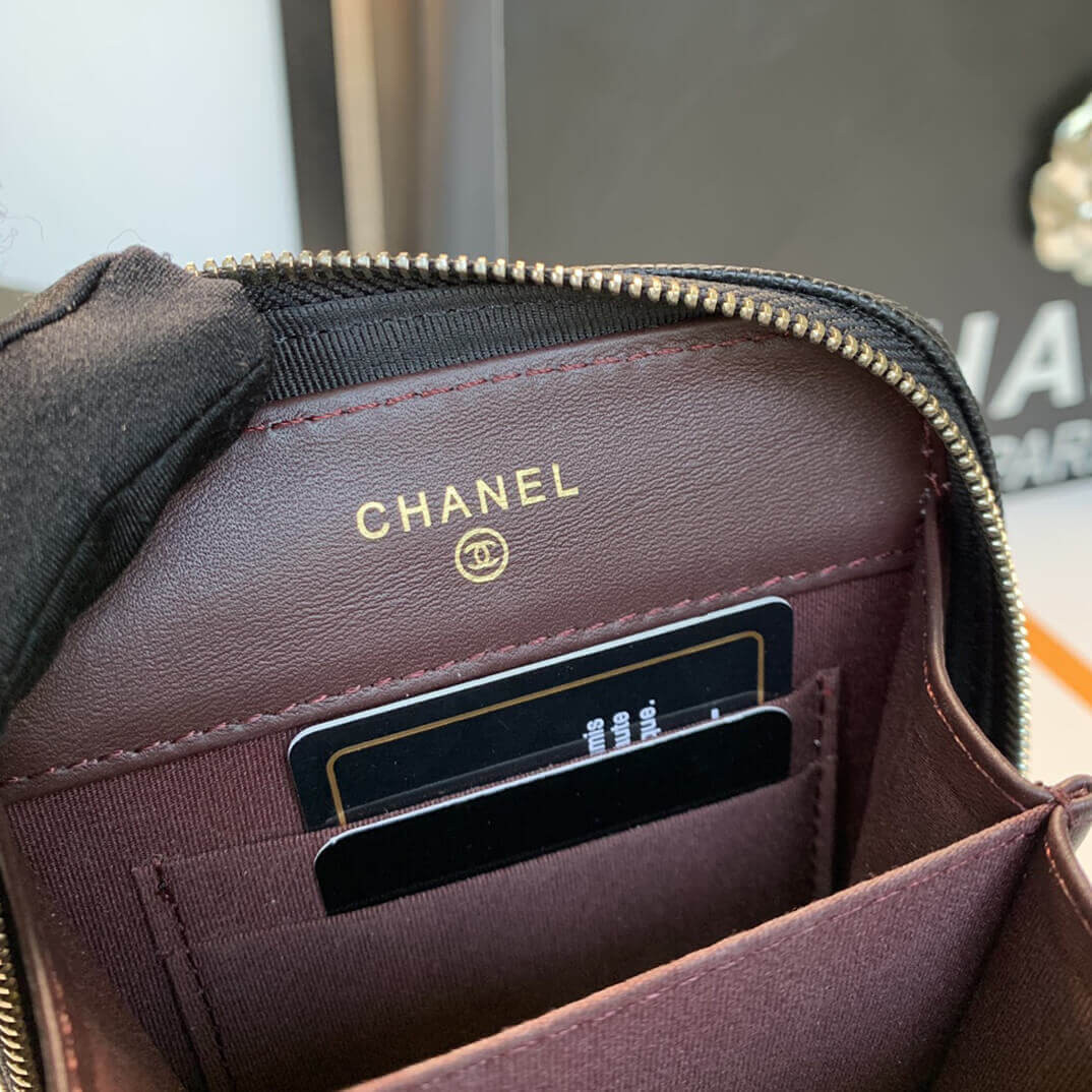 Chanel Phone Bag With Chain B01963