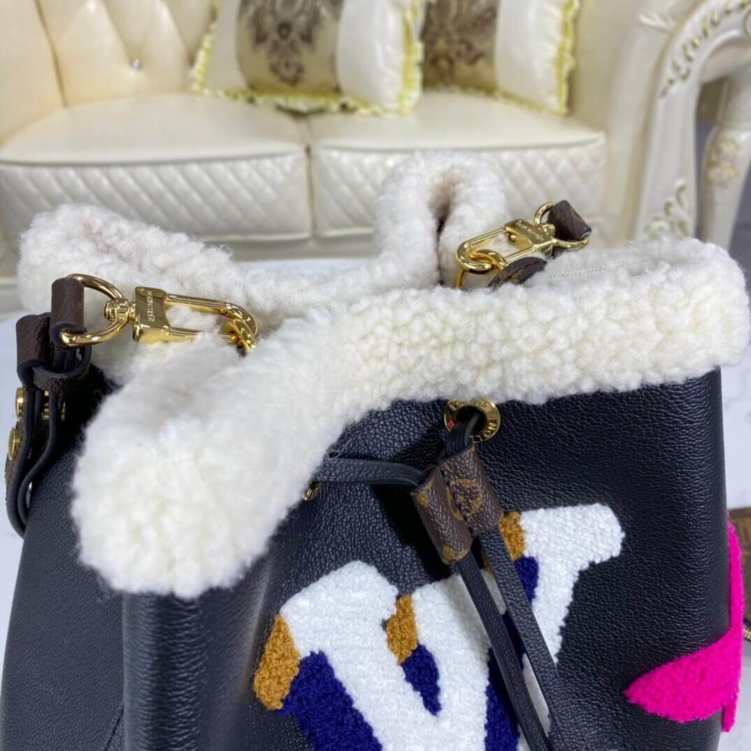 Louis Vuitton Neonoe MM M56963 In Leather and Shearling