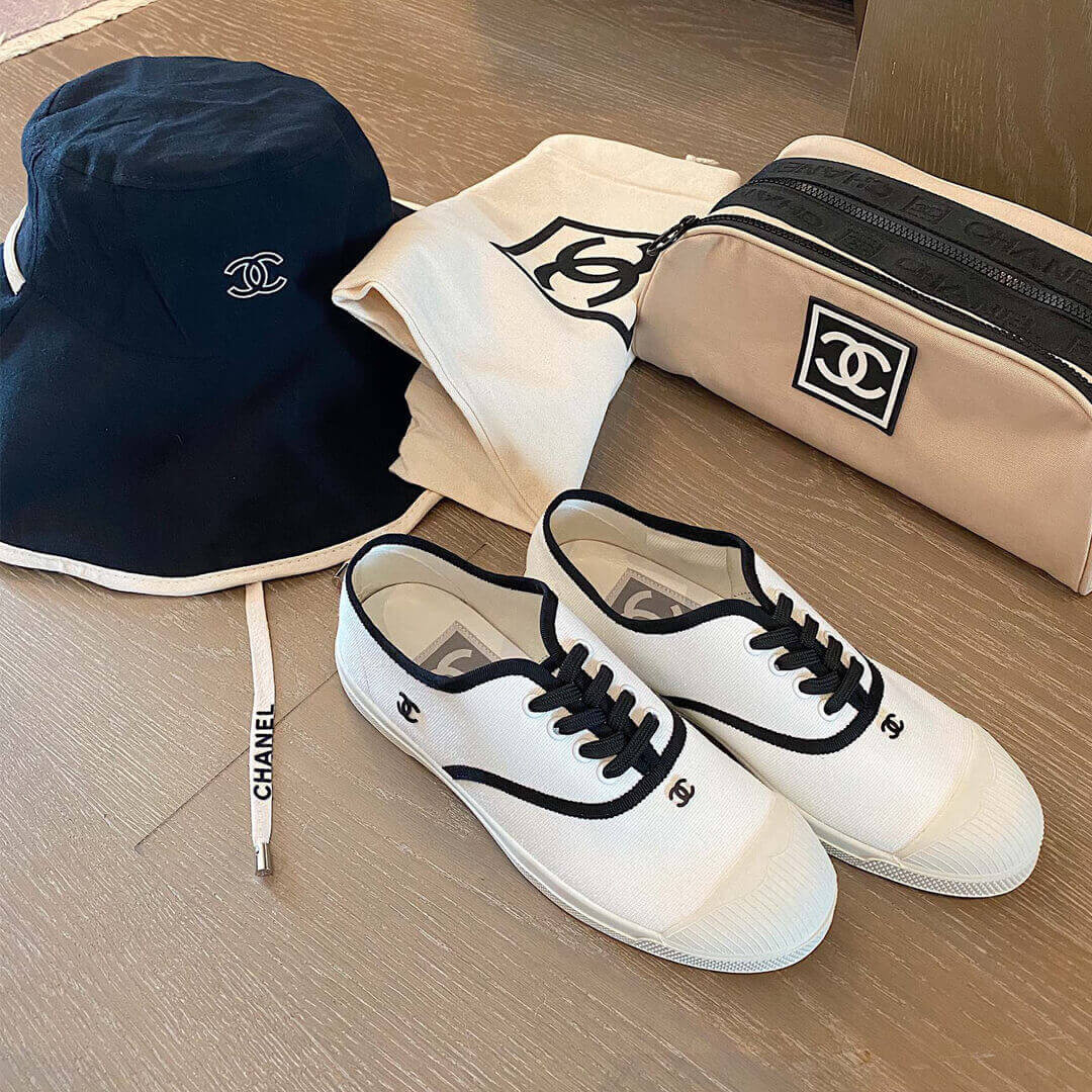 Chanel Vintage Lace-Ups G36141