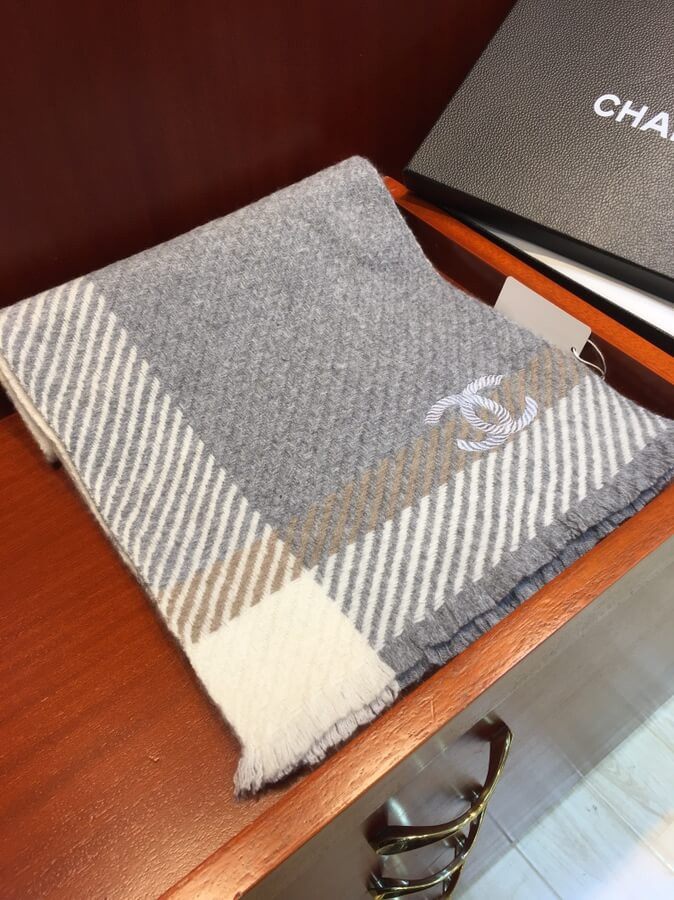 Chanel Cashmere Stole C2676