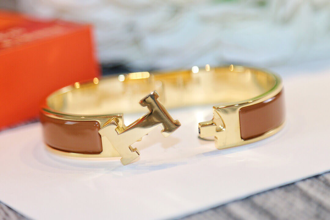 Hermes Narrow Clic H Bracelet In Brown